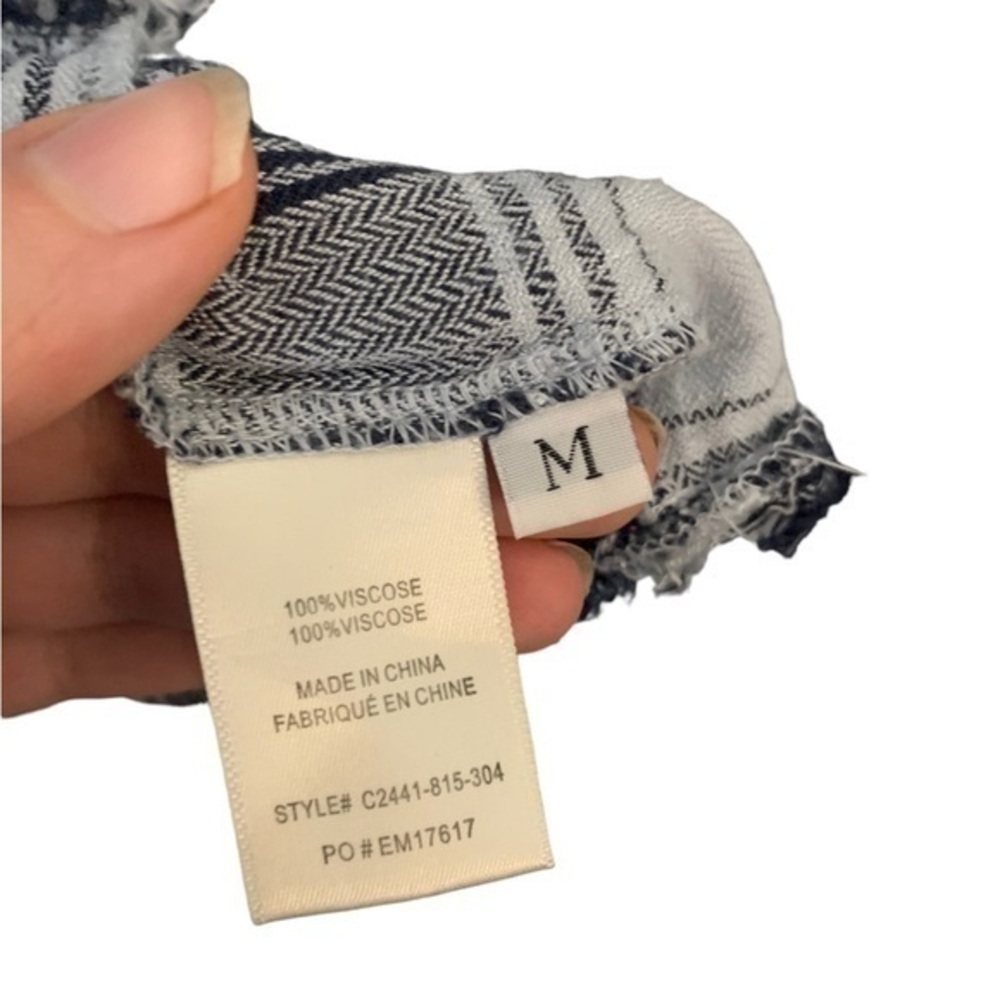 Anthropologie Cloth And Stone V Neck Flannel Tie Blouse Size Medium - Picture 6 of 6